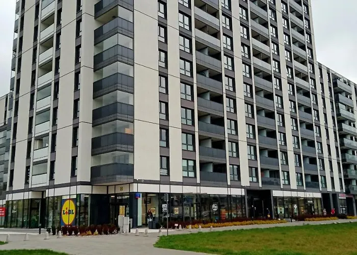 Aura Sky Ostrobramska Prestige 아파트 *